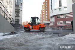 Дорожные работы в начале зимы. Тюмень, укладка асфальта, дорожные  работы