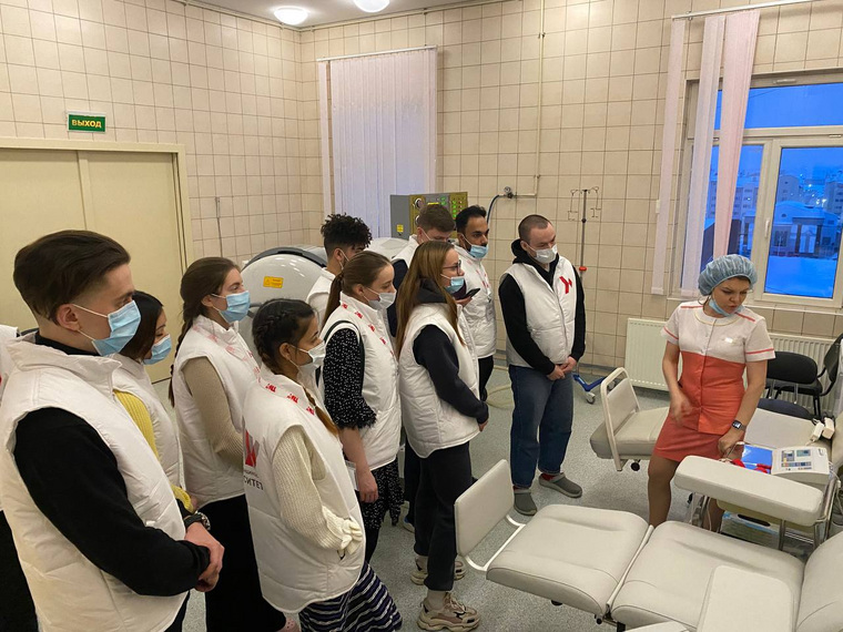 Студенты Тюменского государственного медицинского университета в больнице Надыма