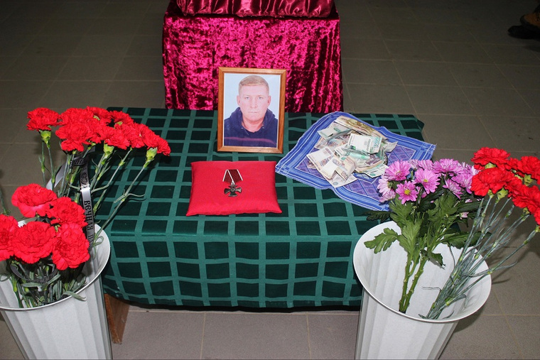 В Пермском крае проводили в последний путь Александра Тузлаева, погибшего на СВО