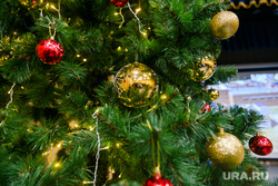 Алексей Текслер посетил Миасский городской округ. Миасс, елка, игрушки, новогодние украшения, шары, новый год, елочка, праздник