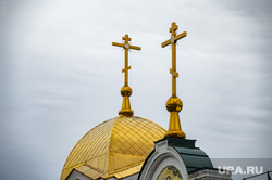 Повседневная жизнь. Пермь, храм, религия, кресты на куполах, православные кресты
