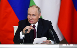 Владимир Путин и Эмомали Рахмон на встрече в Кремле. Москва, путин владимир