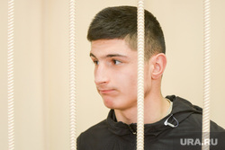 Мера пресечения Азизову Махмасаиду в суде Центрального района. Челябинск, тюрьма, клетка, азизов махмасаид