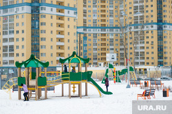 Учебная пожарная эвакуация в школах Екатеринбурга, двор, жилой дом, дети, жилой комплекс, детская площадка, благоустройство