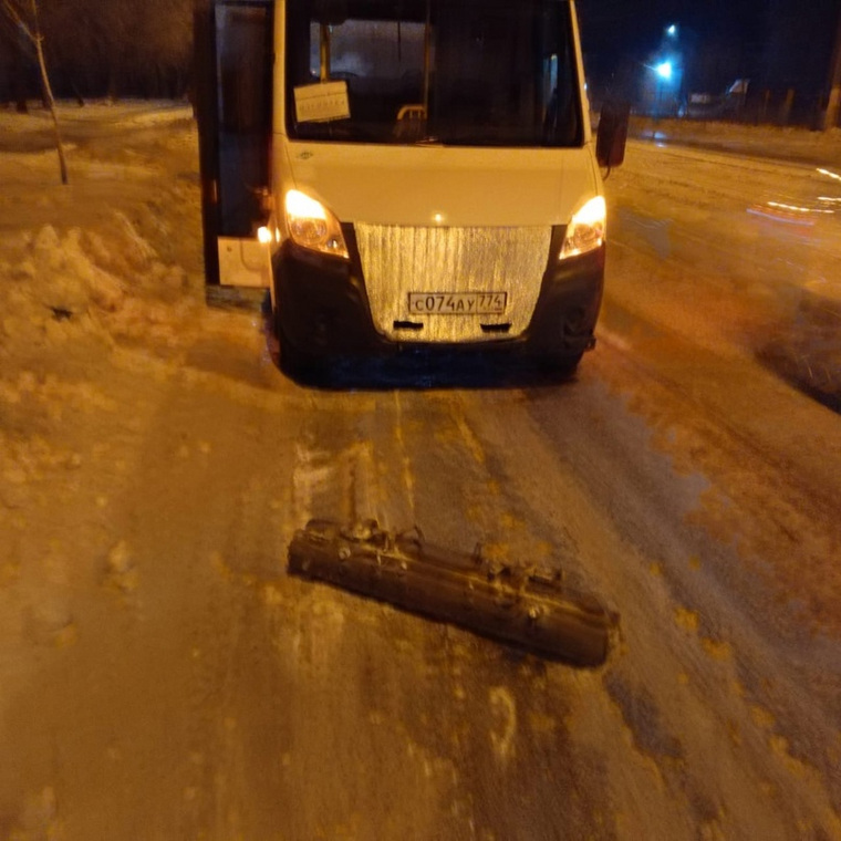 Из-за ДТП на дороге образовалась пробка