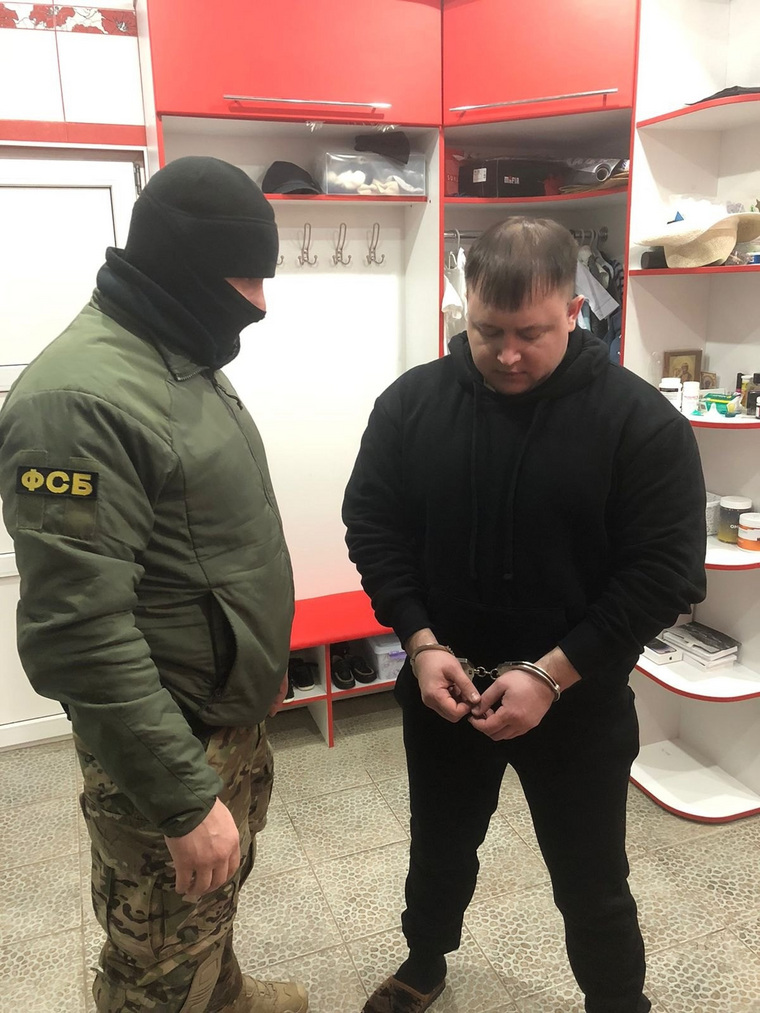 Кадры с задержанием Спиридонова появились в городских соцсетях