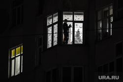 Новогодняя иллюминация на улицах города. Екатеринбург, жилой дом, новогодняя елка, новый год, новогоднее настроение, украшение к новому году