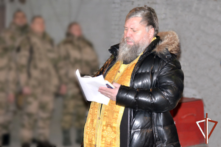 Настоятель Владимир Дедов провел молебен во здравие и благополучие участников СВО