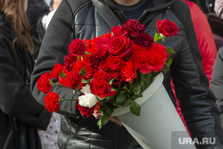 Клипарт иллюстрации к новостям о погибщих в ходе СВО. Пермь, днр, лнр, траур, гвоздики, прощание, похороны, сво