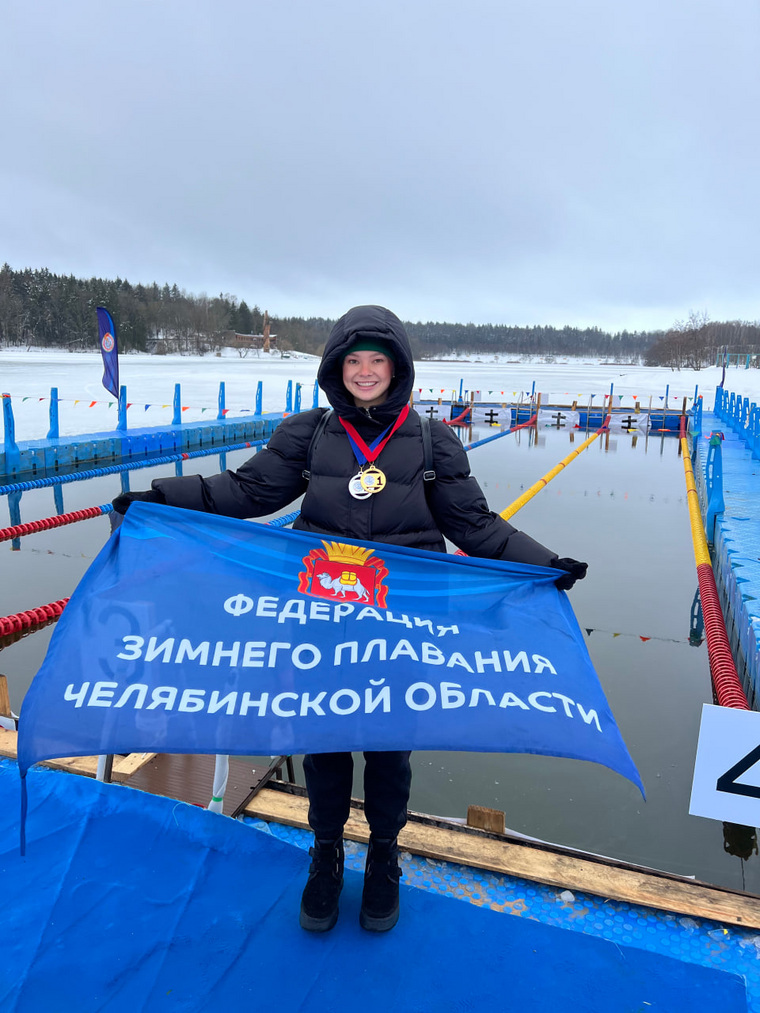 Наталья Фролова забрала золотую и серебряную медали на соревнованиях СНГ по зимнему плаванию