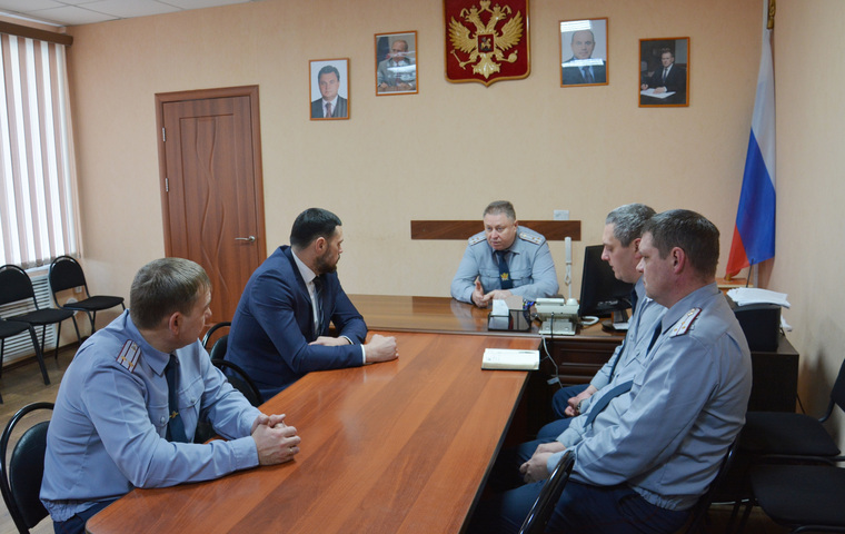 Представители УФСИН договорились с чиновником сотрудничать в сфере благоустройства дворов