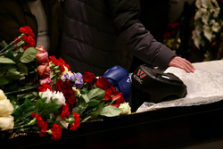 На похороны 14-летнего мальчика в Первоуральск приехали из Федерации бокса России. Фото