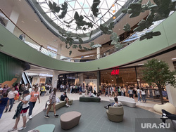 Продолжение работы магазина  H&M ТЦ Планета. Пермь, торговый центр, распродажа, шопинг, h&m, бутик, магазин одежды, покупательский ажиотаж, тц планета