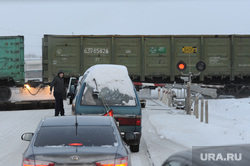 Зимняя дорога. Челябинск, железнодорожный переезд