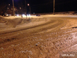 Снег в Кургане 13 января, снег на дороге