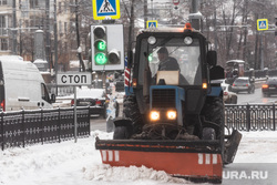 Мэр Екатеринбурга назвал дороги, которые чистят в первую очередь