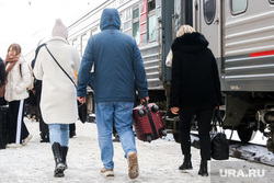 Вокзал. Тюмень, поезд, вагон, пассажирские перевозки, туристы, жд вокзал, перрон, вокзал тюмень, перон, пассажиры жд, перон вокзала