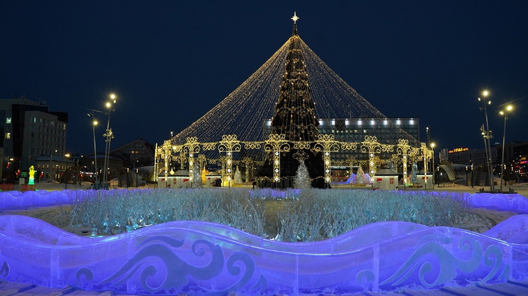 В ледовом городке Перми на эспланаде горожан ждет световое "море"