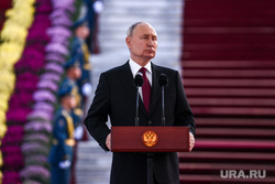 Владимир Путин на торжественном построении, посвященном 20-летию авиабазы в Киргизстане. Бишкек, путин владимир