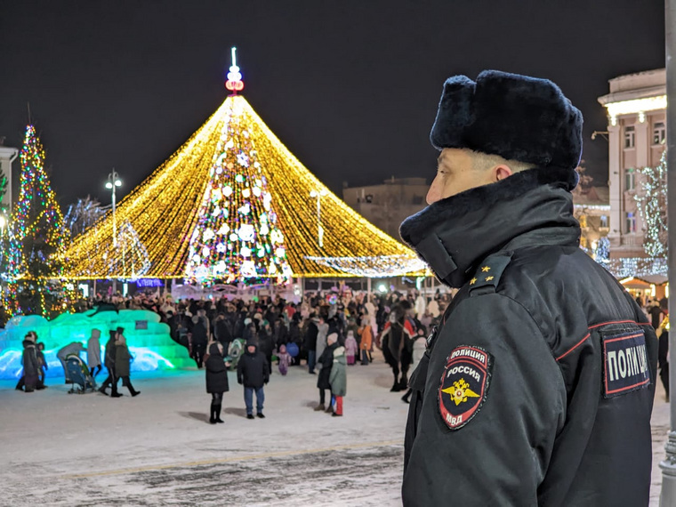 В новогоднюю ночь в Кургане и области за порядком следили более 300 сотрудников полиции и свыше 40 сотрудников Росгвардии