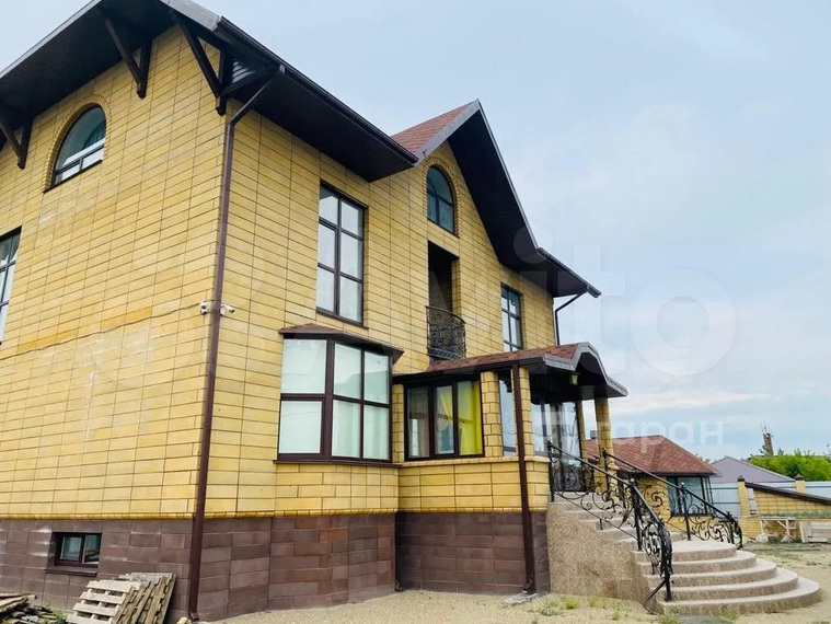Дома стоимостью около 100 млн рублей в Курганской области продать сложно