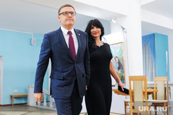 Губернатор Челябинской области Алексей Текслер и российский пианист-виртуоз Денис Мацуев на презентации Челябинского симфонического оркестра. Челябинск , текслер алексей, текслер ирина