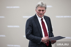 Президент России Владимир Путин и президент ЦАР Фостен-Аршанж Туадера во время двусторонней встречи. Санкт-Петербург, песков дмитрий