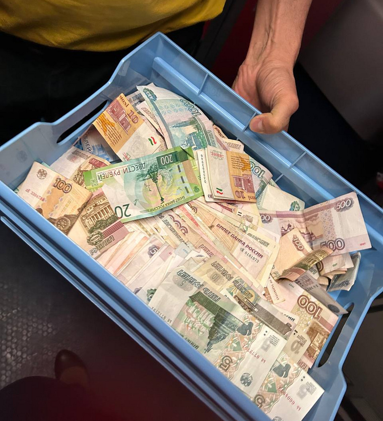 Для новорожденное прямо на борту собрали приданое
