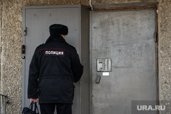 В Екатеринбурге полиция ищет очевидцев прогулки босого плачущего мальчика