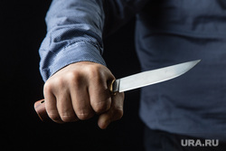 Жене свердловского экс-участкового, поругавшегося с МВД, угрожали ножом в суде