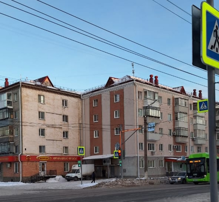 На улице Мяготина появилось два новых перехода для курганских пешеходов