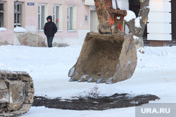 Улица Куйбышева. Курган, улица куйбышева, экскаваторщик, ковш экскаватора