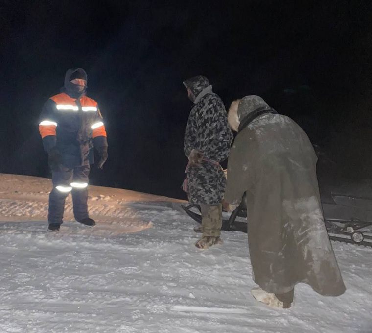 Сотрудники «Ямалспас» обнаружили в тундре двух человек