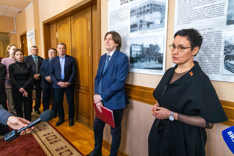 Зампред комитета ЗСО по социальной политике открыла выставку