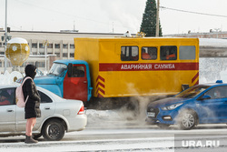 Несанкционированный митинг на площади Народных гуляний. Магнитогорск, аварийная служба, зима, проезжая часть, магнитогорс, площадь народных гуляний, остановка трамвайная
