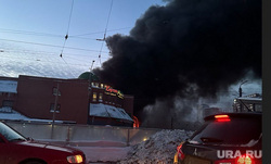 Роспотребнадзор предупредил о выбросах после пожара на рынке в Челябинске