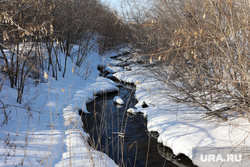 Навесной мост, Омский переулок 12. Курган , снег, зима, проталина, потепление, весна