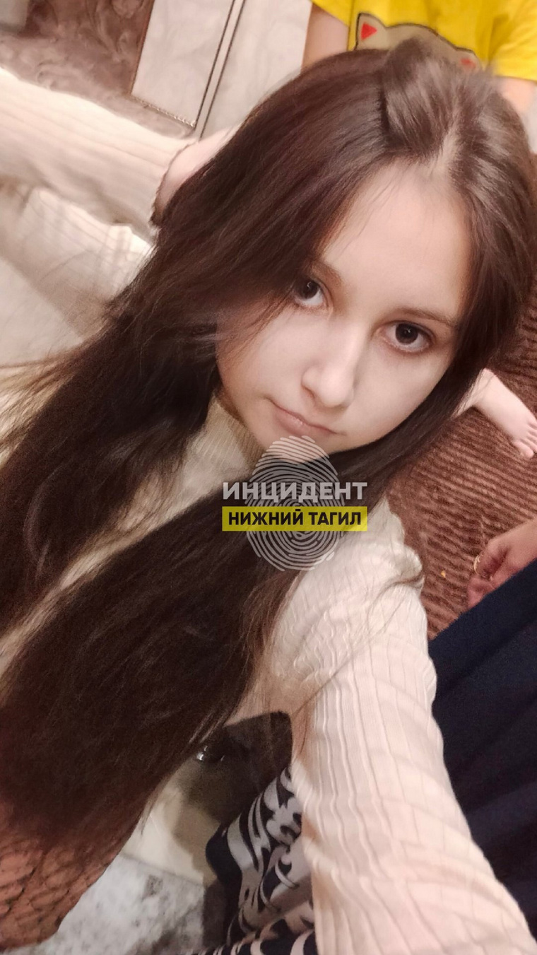 Ориентировка на пропавшую девочку