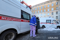Приёмный покой в красной зоне городской больницы. Курган, защитный костюм, медики, неотложная помощь, фельдшер, зона карантина, красная зона, городская больница 2, скорая помощь