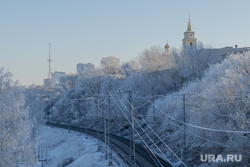 Зимние виды города. Пермь, зима, набережная реки кама зимой, железная дорога зимой