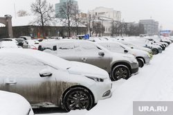 Снегопад. Уборка города. Челябинск., парковка, зима, стоянка, машины в снегу