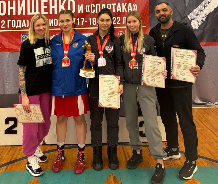 Челябинские спортсменки — чемпионы Всероссийского турнира по боксу
