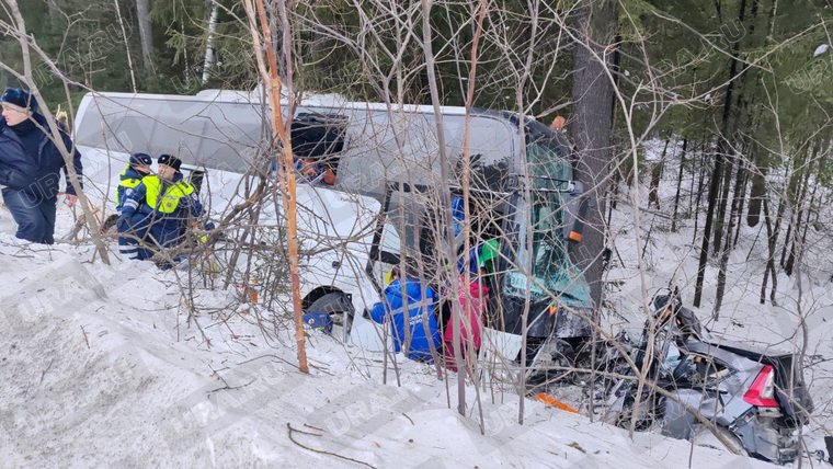 Количество пострадавших в автобусе инспекторами ДПС сейчас устанавливается