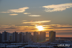 Зимние виды города. Пермь, жилой комплекс, вид города с высоты, рассвет в городе, зимние утро