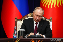 Совместное заявление президентов России и Киргизстана по итогам переговоров в Бишкеке. Бишкек, Киргизская республика, путин владимир