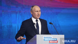 Владимир Путин провел встречу с доверенными лицами. Москва