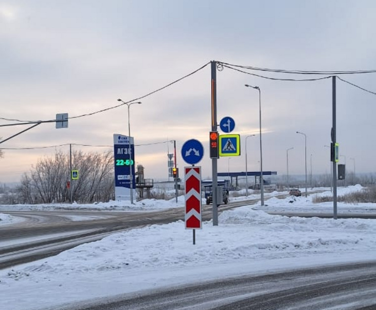 Светофоров по дороге на поселок Смолино установлено несколько