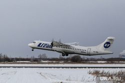 Споттинг. Курган, снег, взлетная полоса, аэропорт, зима, utair, ожидание, споттинг, взлет самолета, взлетно-посадочная полоса, взлетное поле