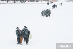 Несанкционированный митинг в поддержку оппозиционера. Екатеринбург, зима, переход по льду, город екатеринбург, несанкционированная акция, задержание, омон