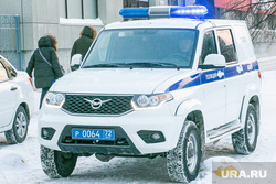 Виды города, зима. Тюмень, машина полиции, полиция